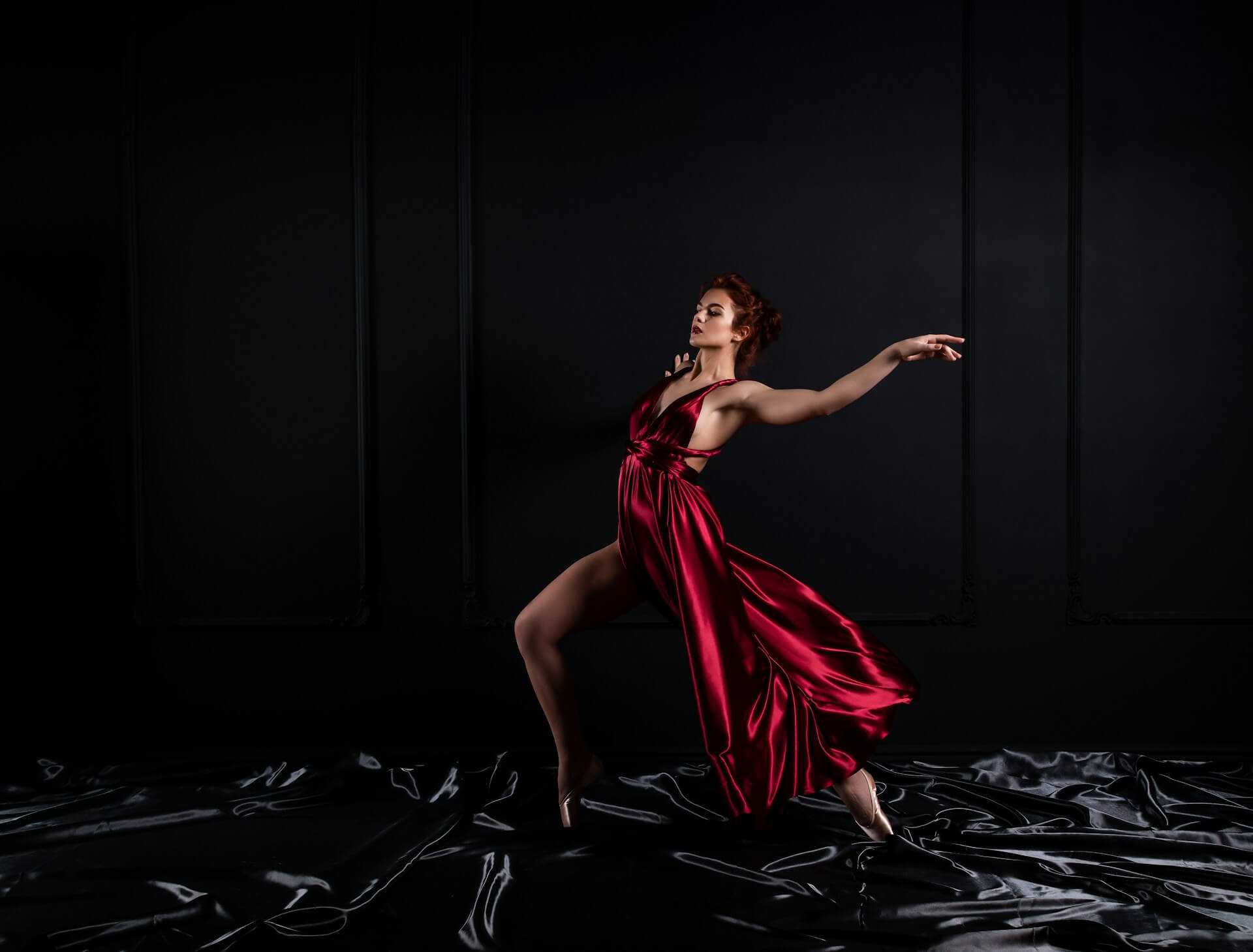 Grace in Every Frame: Aneesa&rsquo;s Exquisite Fashion Photography Chronicles the Essence of Elegance and Style